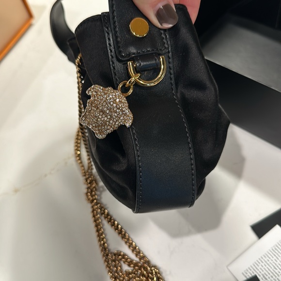 Versace handbag - Picture 6 of 7